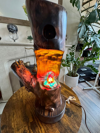 lampe en bois fabriquée à la main