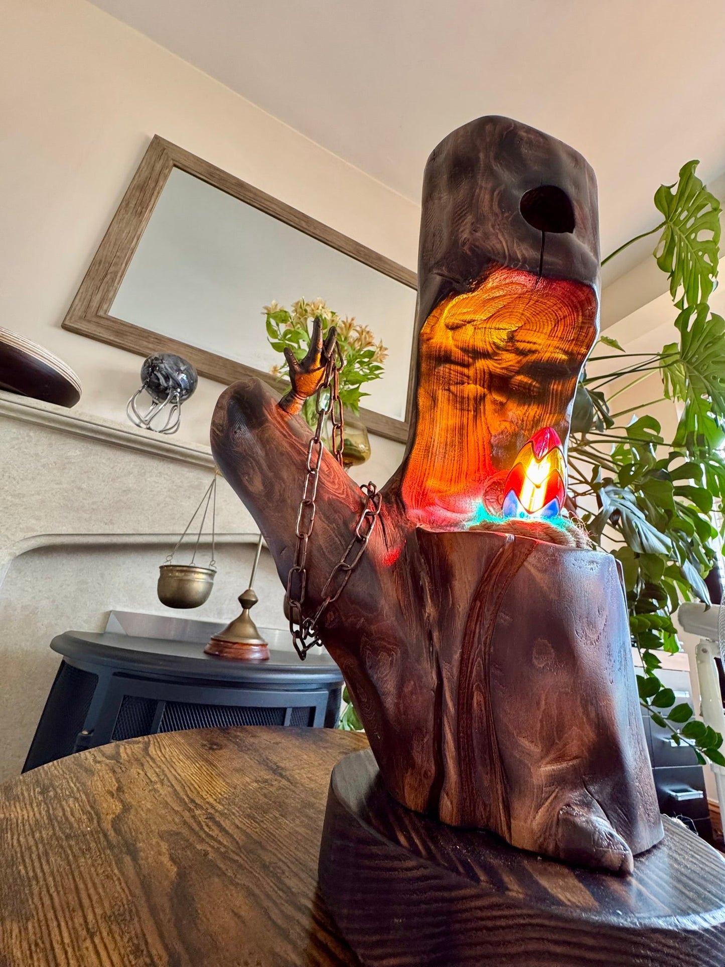 lampe en bois fabriquée à la main